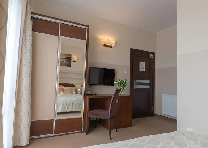 Bed & Breakfast Leszczynowy Dworek 4*