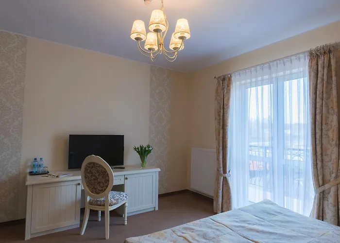 Bed and Breakfast Leszczynowy Dworek 4*